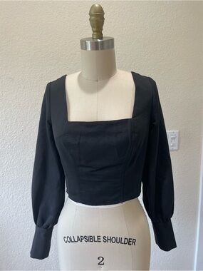 Q+A Black Square Neck Long Sleeve Crop Top